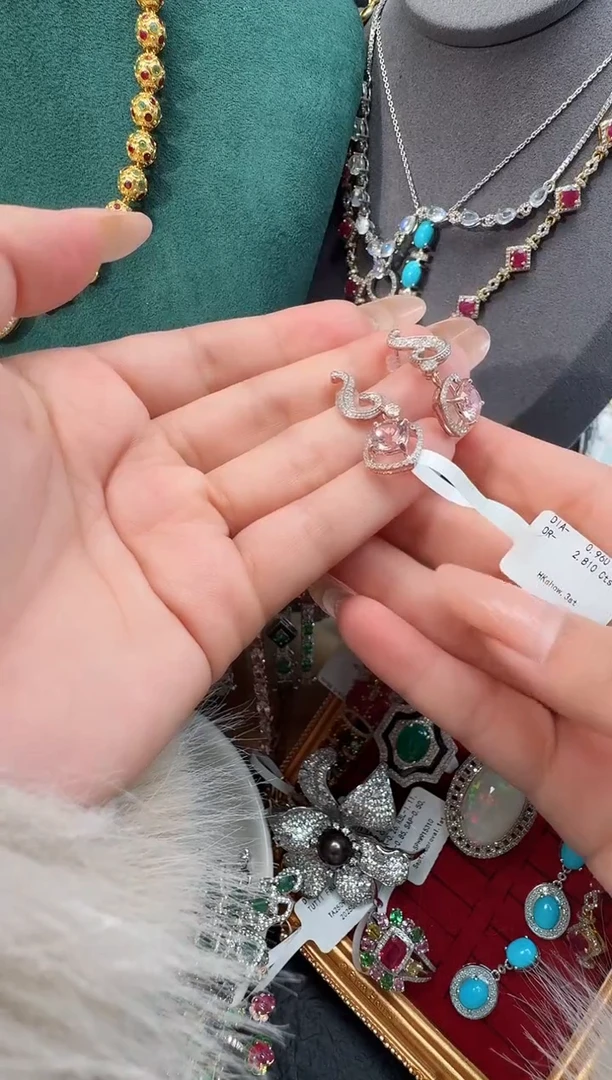 银S925镶嵌绿柱石耳饰耳饰