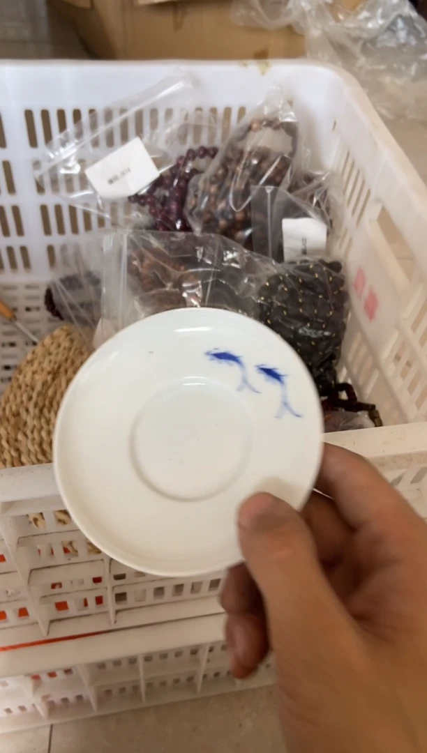 无运费险有瑕疵的摄影的产品有使用过的痕迹有点脏介意勿拍