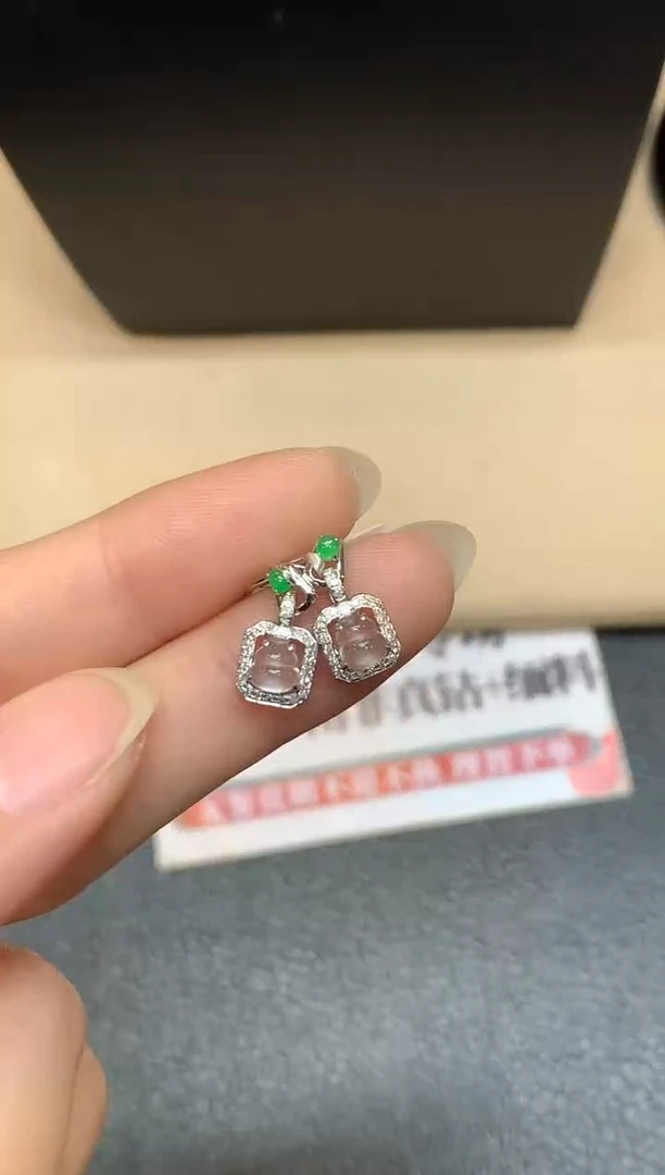18K金镶嵌翡翠耳饰【无鉴赏期】葫芦【无服务费