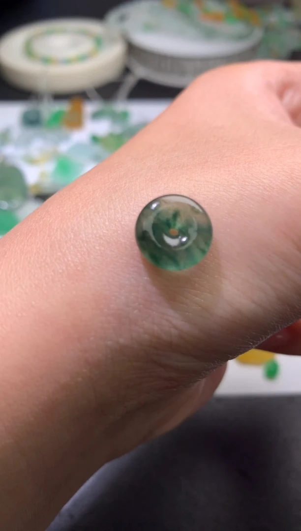 未镶嵌定制翡翠手**香毛货 11.3-4.1