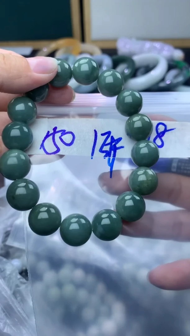 定制翡翠未镶嵌手串13