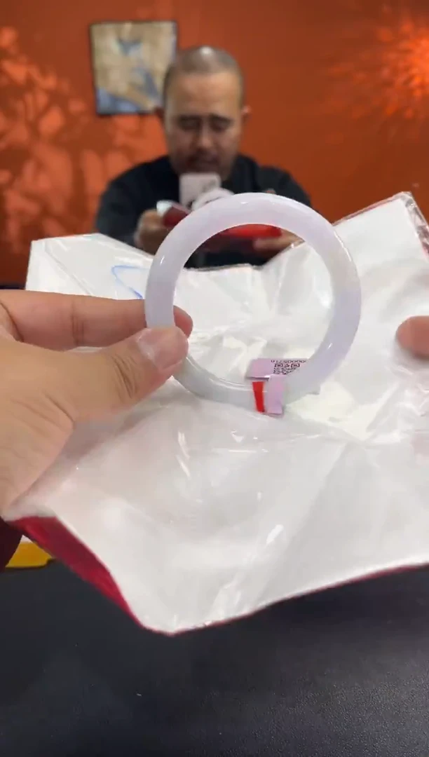 未镶嵌手镯翡翠4