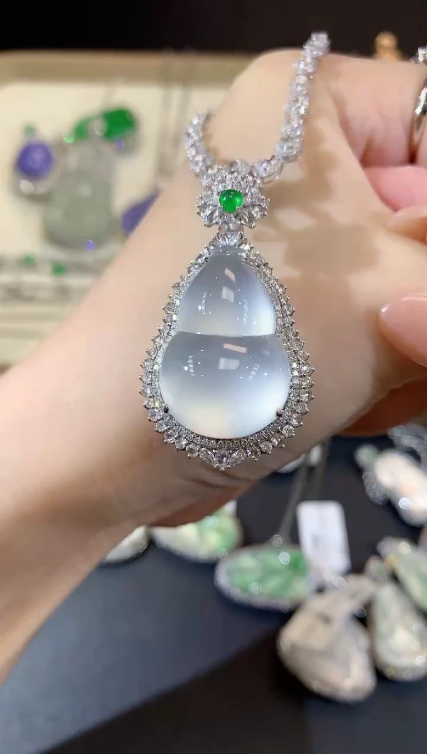 吊坠(不含链)18K金镶嵌翡翠92-葫芦（不含链