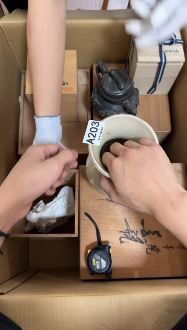 瓷片五**尊203 中古商品，谨慎购买