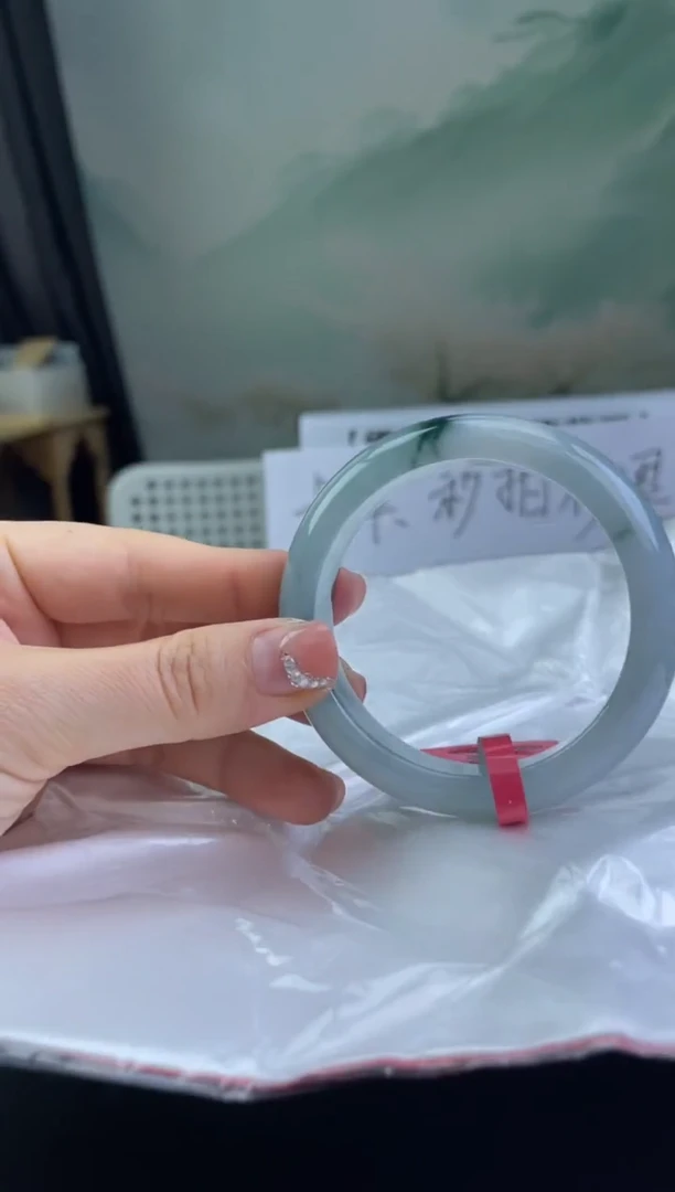 翡翠手镯未镶嵌18翡翠手镯
