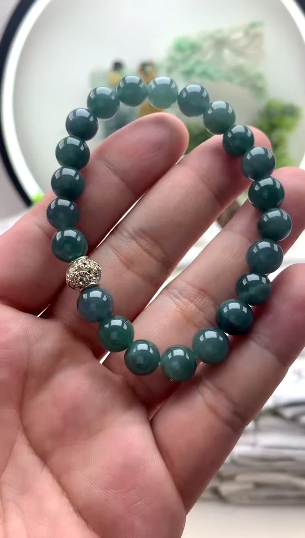 颈饰未镶嵌翡翠手串