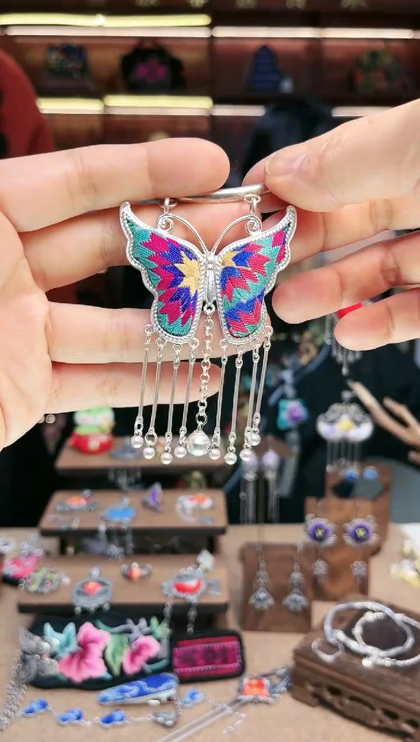 【闪购商品】织绣1746黔东南苗族刺绣