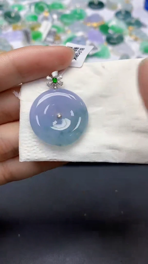 翡翠18K金镶嵌颈饰天然缅甸a货翡翠