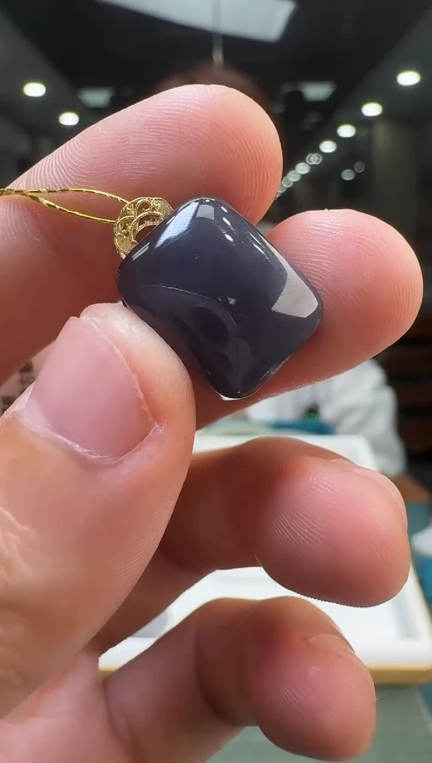 和田玉18K金镶嵌颈饰小方糖/配链