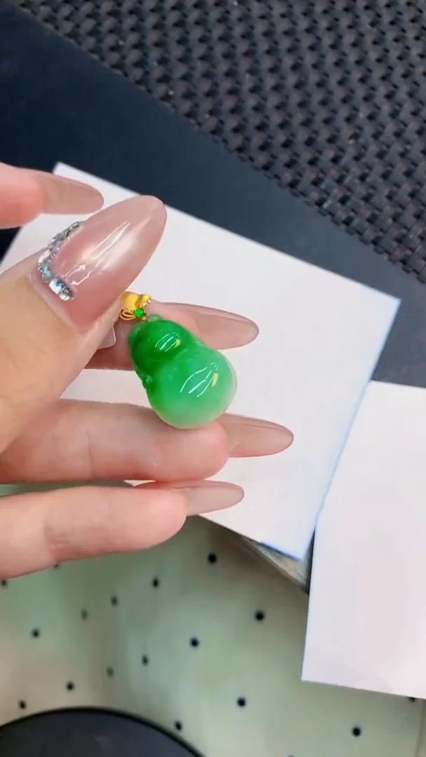 翡翠18K金镶嵌吊坠(不含链)1