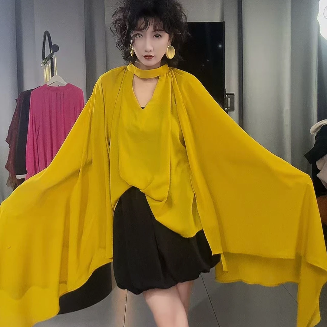 2025V领大甩袖个性上衣女小众设计时尚宽松百搭不规则显瘦披肩潮