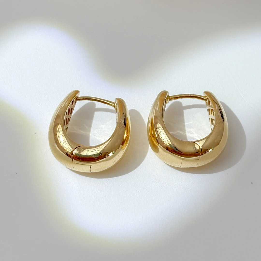 裕辉 18k金赫本实心水滴耳扣极简复古金色耳环轻奢高级感水滴耳扣