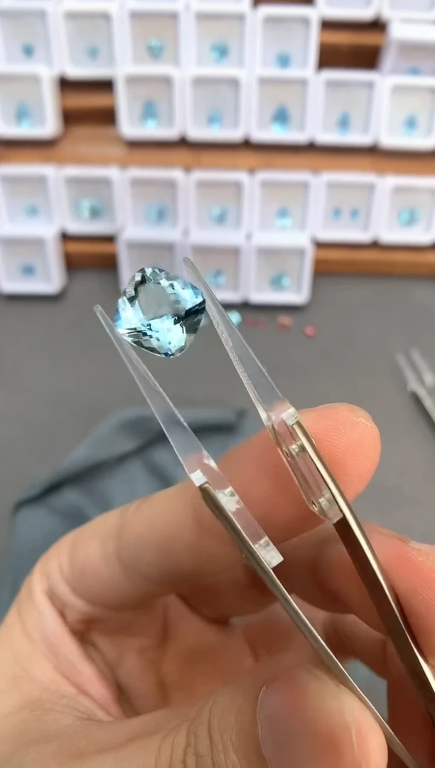 未镶嵌裸石定制海蓝宝石3.65ct 03056