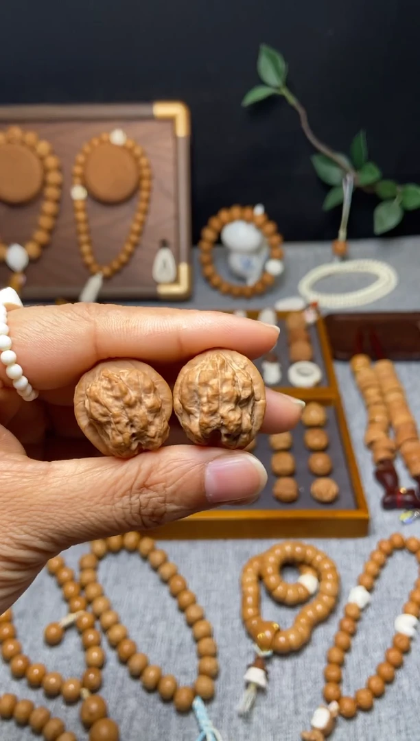 吊坠猴头核桃?****?原皮蛤蟆头24+手撵