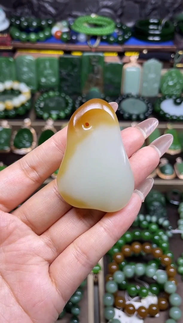 颈饰未镶嵌和田玉糖白挂件