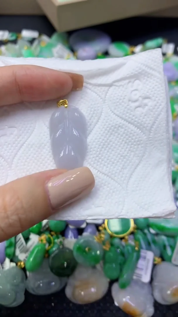 颈饰未镶嵌翡翠天然缅甸翡翠A货