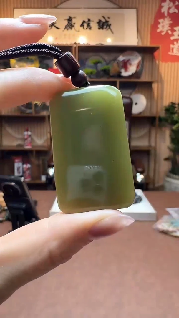 手串未镶嵌岫岩河磨玉（透闪石质玉）多样性随机发其一