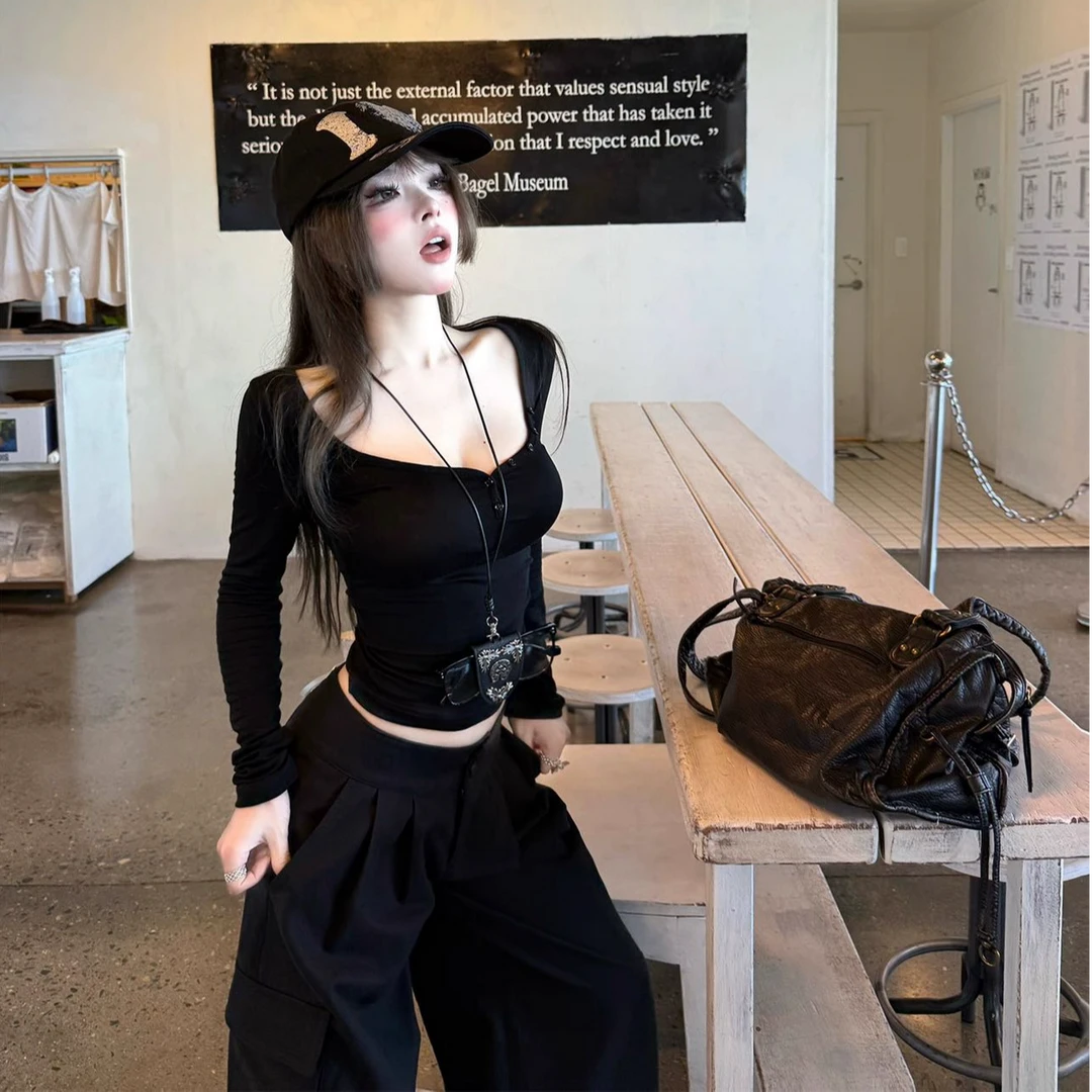 纯欲辣妹性感低领黑色长袖T恤女秋显瘦上衣设计感绑带工装休闲裤