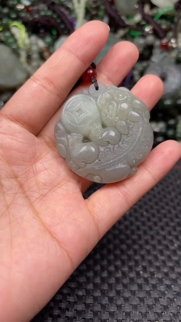 颈饰未镶嵌和田玉1