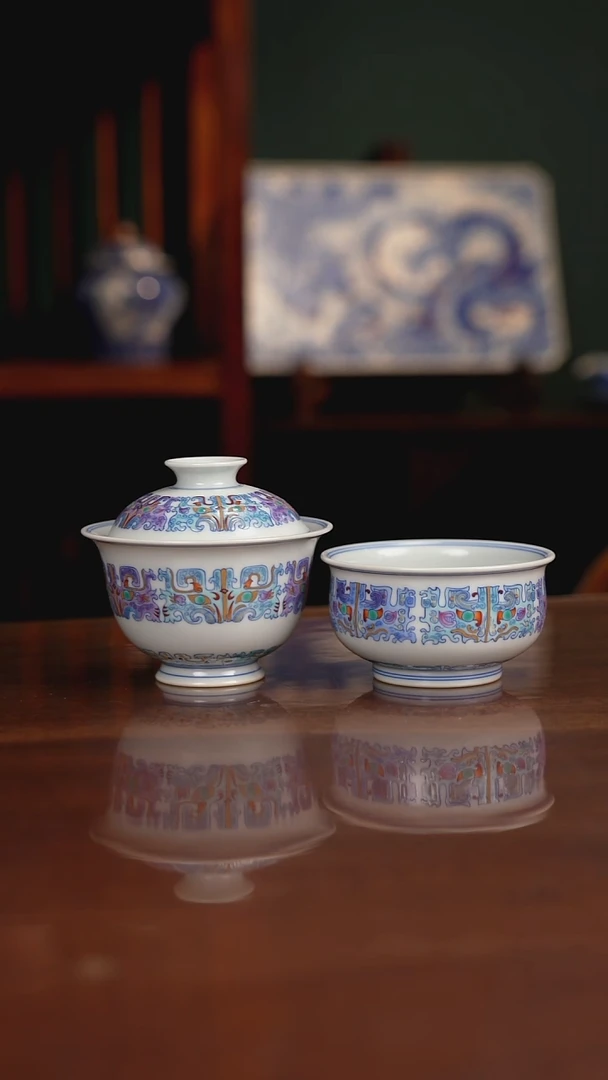 空山明月新派斗彩