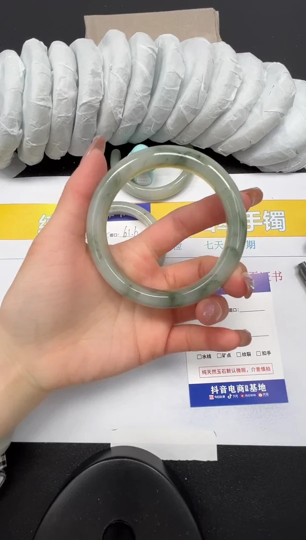 【闪购商品】石英质玉手镯合金263-62.7