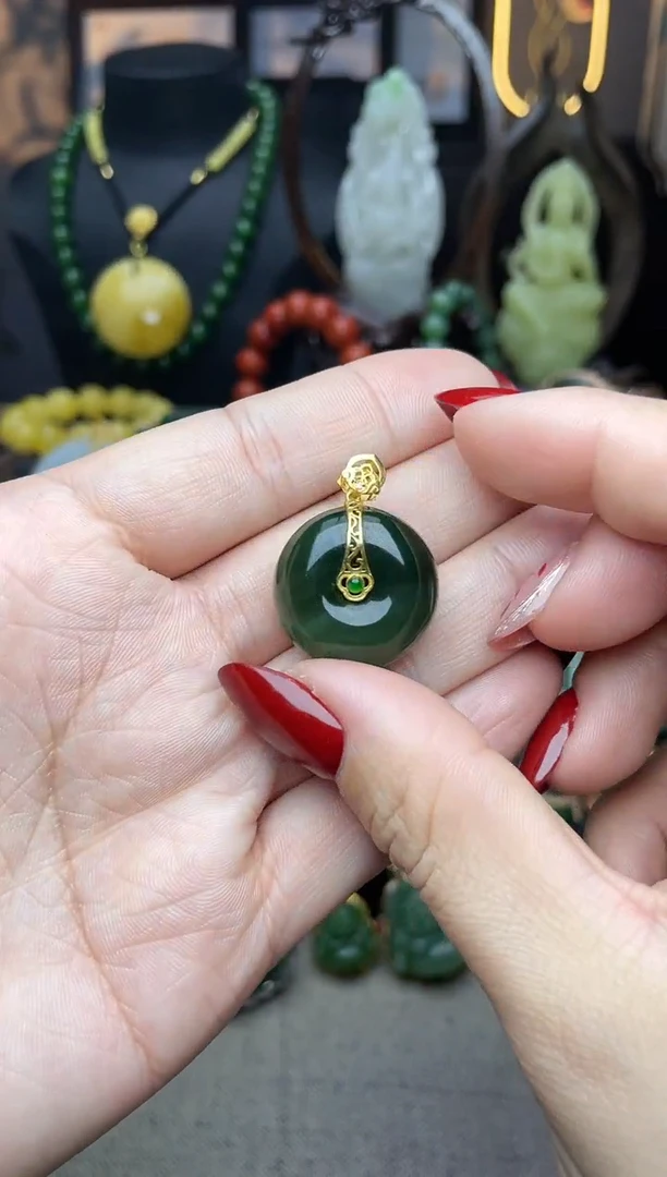 【闪购商品】和田玉颈饰18K金镶嵌吊坠