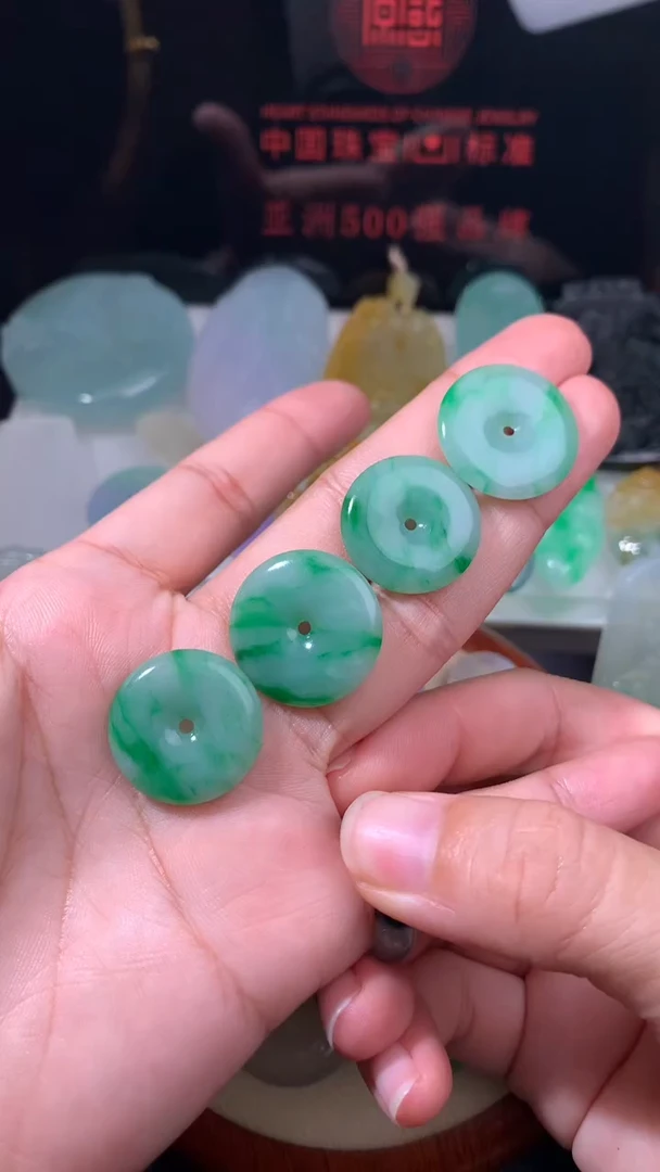 未镶嵌定制翡翠     一个发