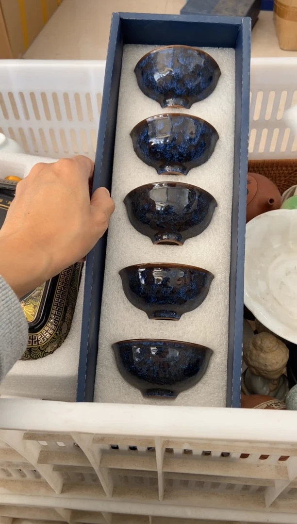 杯无运费险有瑕疵的摄影的产品有使用过的痕迹有点脏介意勿拍