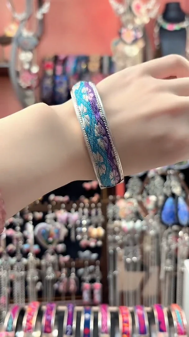 织绣 云织谣民族风精美饰品   16