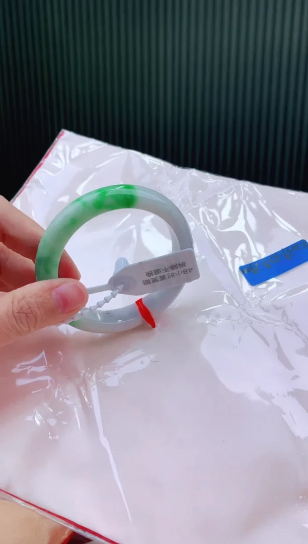 未镶嵌手镯翡翠53+