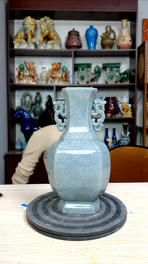 经典精美复古风格瓷器
