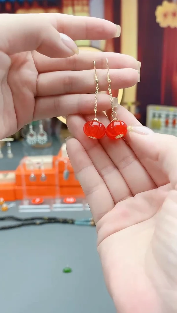 未镶嵌耳钉玛瑙/玉髓M19