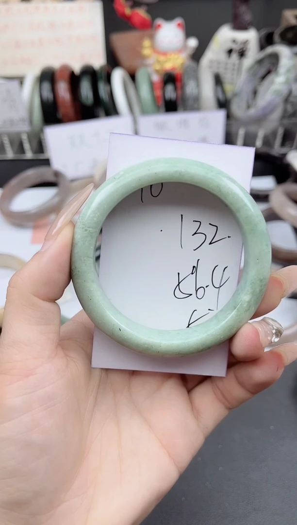 未镶嵌手镯石英质玉132