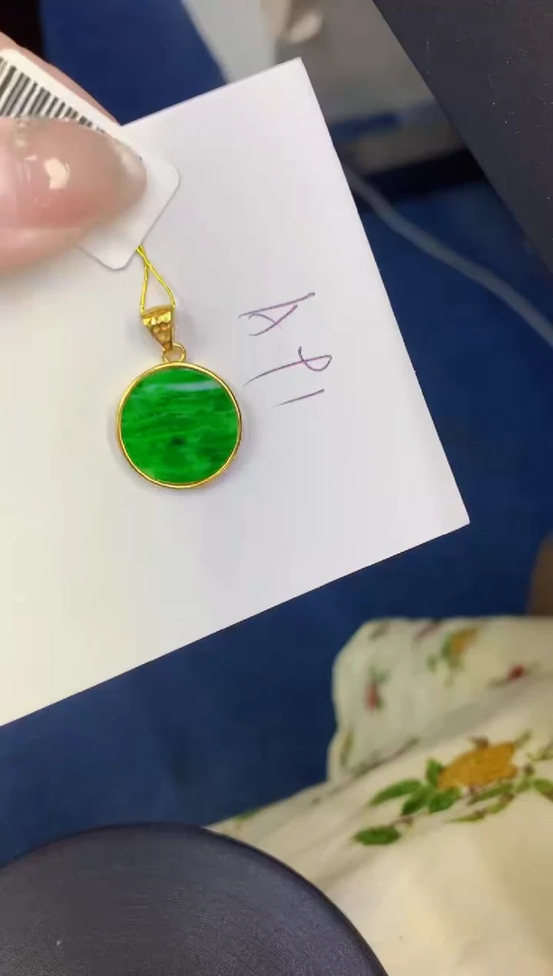 颈饰未镶嵌翡翠缅甸天然翡翠a货