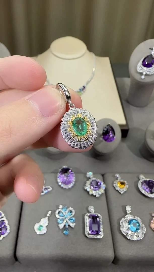 颈饰银S925镶嵌祖母绿9*7mm吊坠设计款