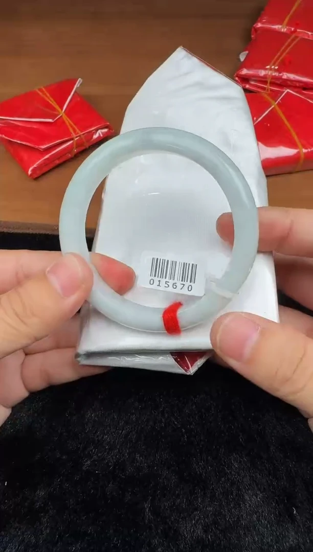 未镶嵌定制翡翠5067毛货不退不换  58-59圈