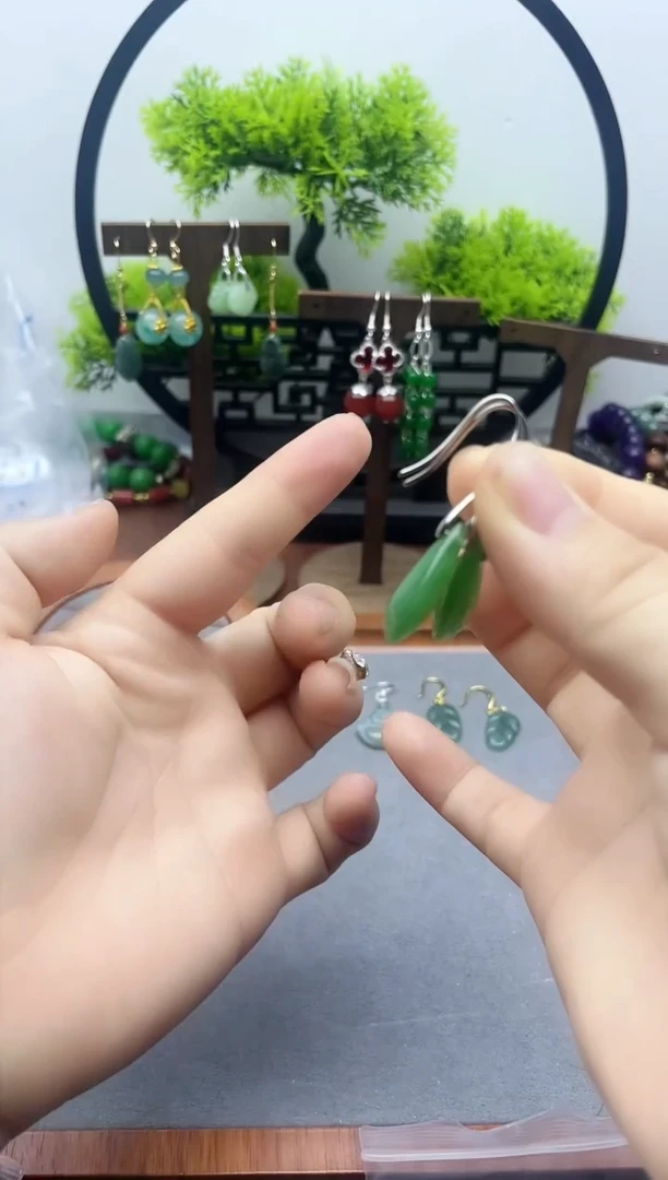 未镶嵌和田玉耳饰114400