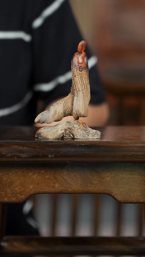 柏木（崖柏）440号陈化黑油料巧雕无相摆件