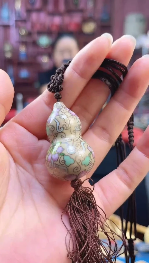 非遗 景泰蓝吊坠 立体葫芦 米色
