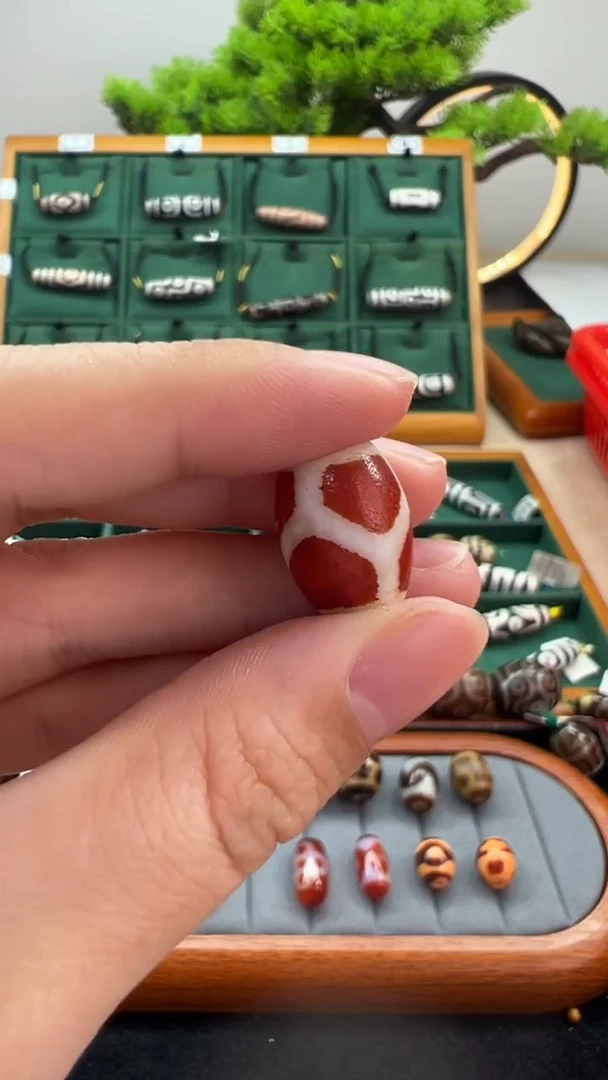 玛瑙/玉髓颈饰未镶嵌68.（微瑕随机发货）