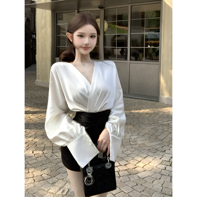 秋冬法式复古辣妹性感撞色v领蝙蝠袖气质衬衫绑带收腰长袖上衣女