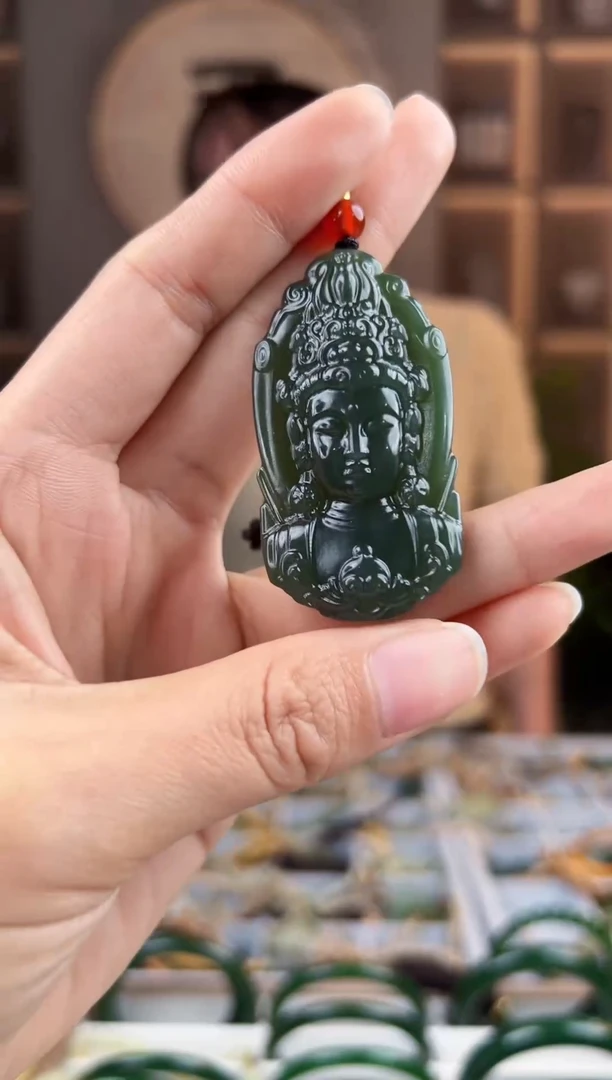 颈饰未镶嵌和田玉拍一发一，拍一发一