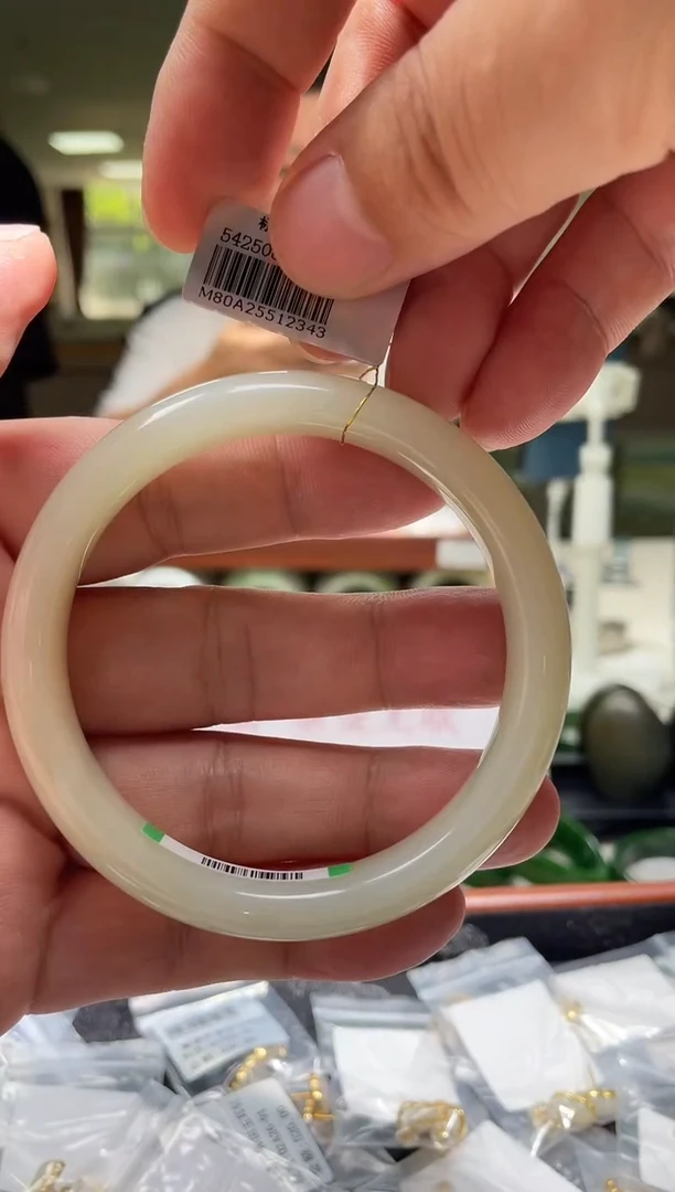 未镶嵌手镯和田玉61-62圈口 1343