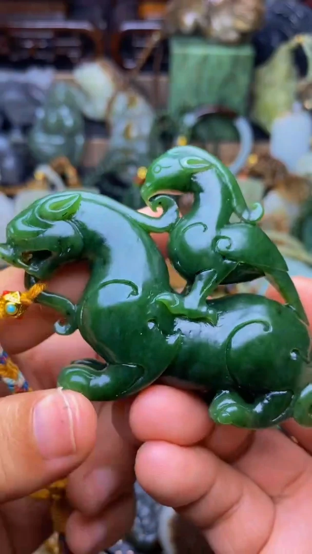 未镶嵌和田玉把件1