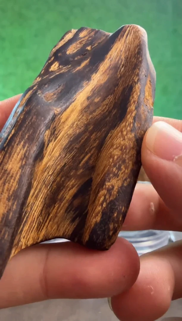 沉香手把件达拉干多样性发一