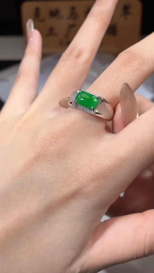 颈饰银S925镶嵌翡翠天然翡翠A货-