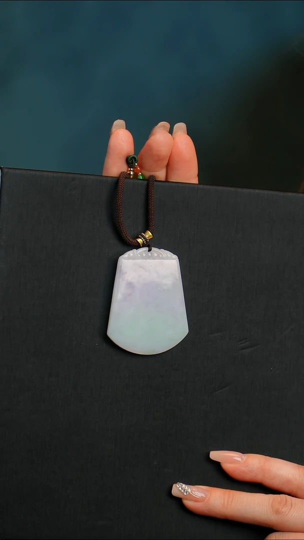 【闪购商品】翡翠颈饰未镶嵌无事牌