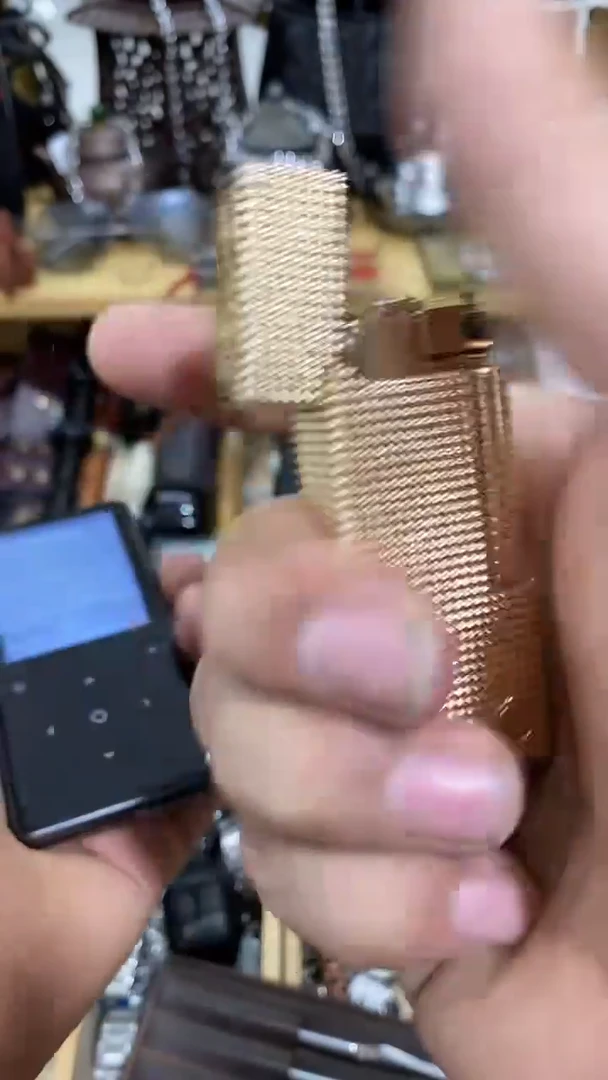 瓷片闪购商品  如图所示