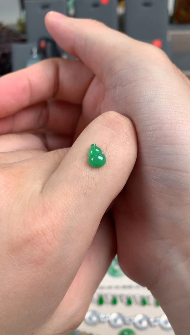 未镶嵌定制翡翠裸玉