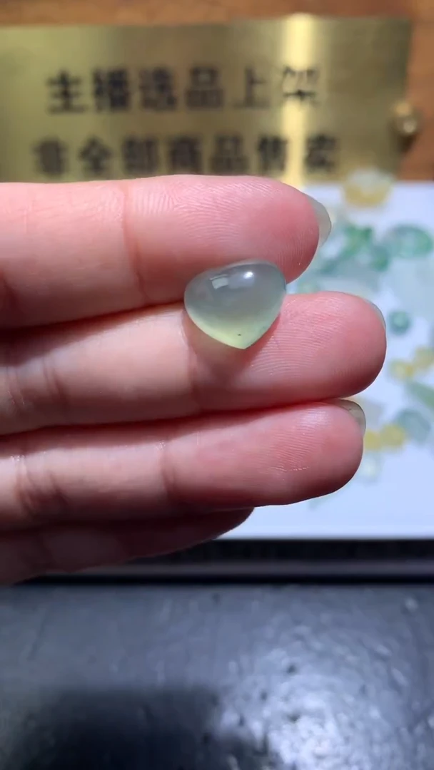 未镶嵌定制翡翠毛货